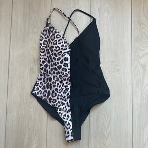 Leopard print black colorblock strappy ruched scrunch butt one piece swimsuit